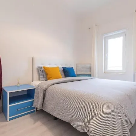 A Casa Do Jamor * Cruz Quebrada